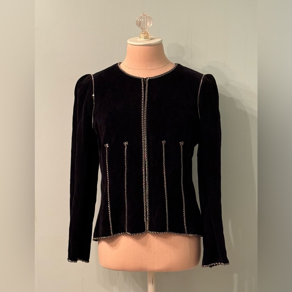 CHANEL Black Velvet Pewter Chain Link Bow Trim Zip Jacket Autumn 2006 EU 44